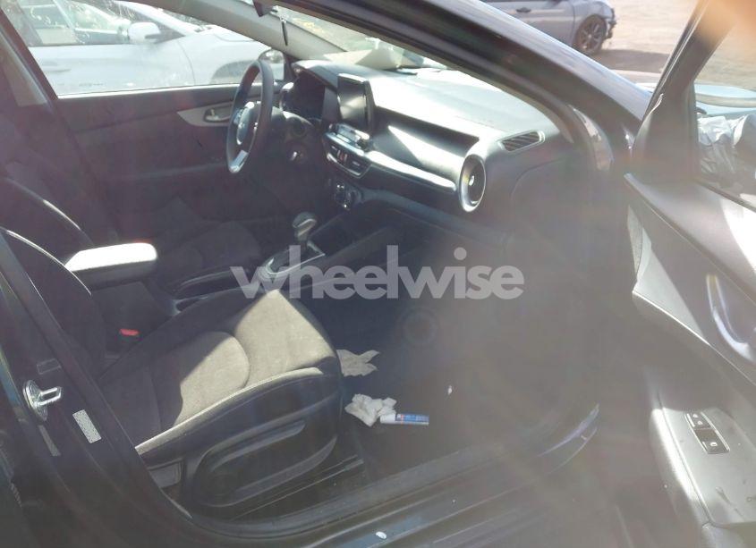 Photo 5 of 2023 Kia Forte LXS (VIN 3KPF24ADXPE555987)