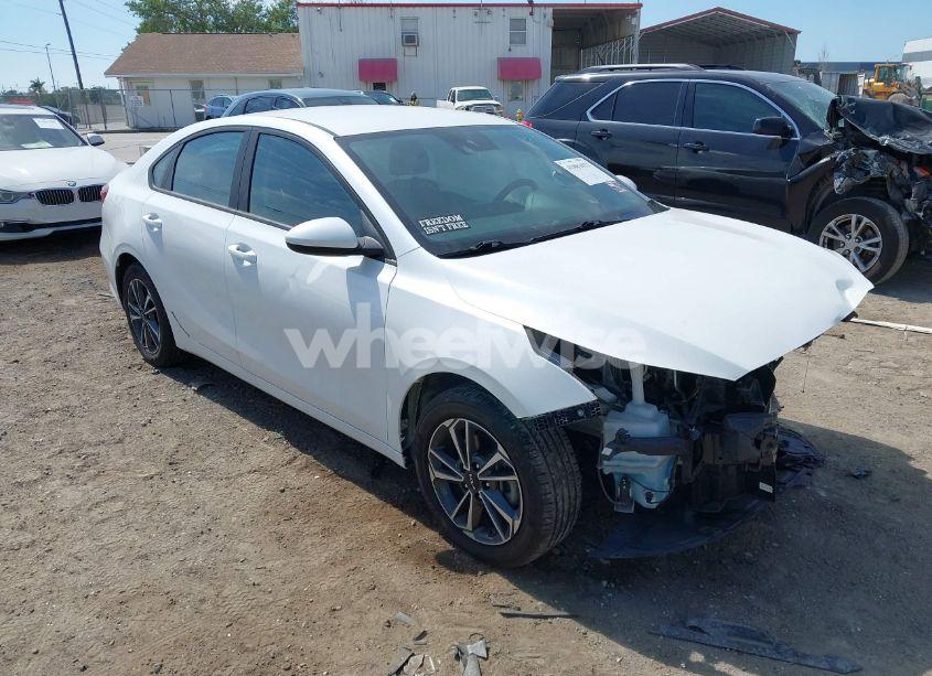 2023 Kia Forte LXS (VIN 3KPF24ADXPE616240) main photo