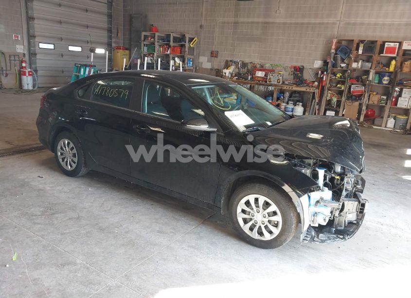 2023 Kia Forte LX (VIN 3KPF24ADXPE632437) main photo