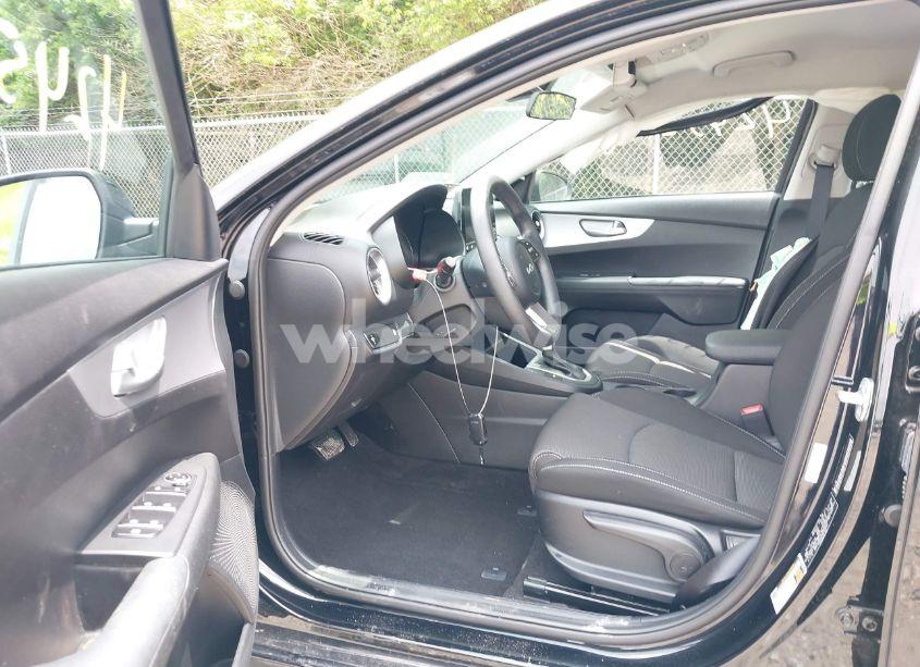 Photo 5 of 2023 Kia Forte LX (VIN 3KPF24ADXPE632650)