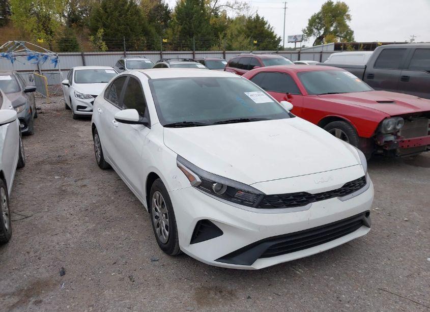 2023 Kia Forte LX (VIN 3KPF24ADXPE636844) main photo