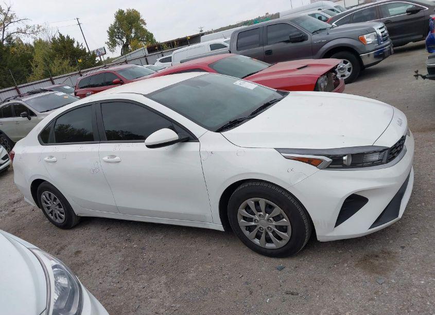 Photo 13 of 2023 Kia Forte LX (VIN 3KPF24ADXPE636844)