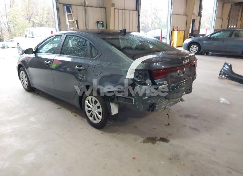 Photo 3 of 2024 Kia Forte LX (VIN 3KPF24ADXRE695590)