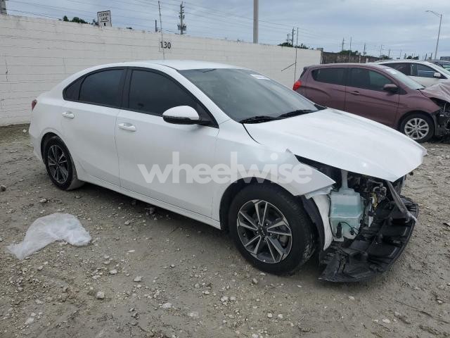 2024 KIA FORTE LX (VIN 3KPF24ADXRE696335) main photo