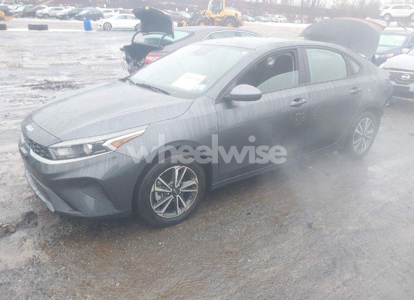 Photo 2 of 2024 Kia Forte LXS (VIN 3KPF24ADXRE700156)