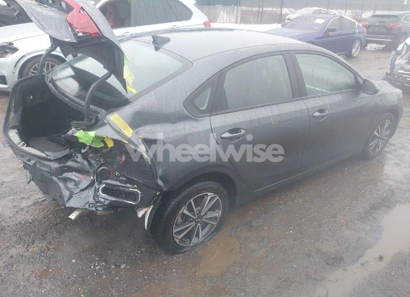 Photo 4 of 2024 Kia Forte LXS (VIN 3KPF24ADXRE700156)