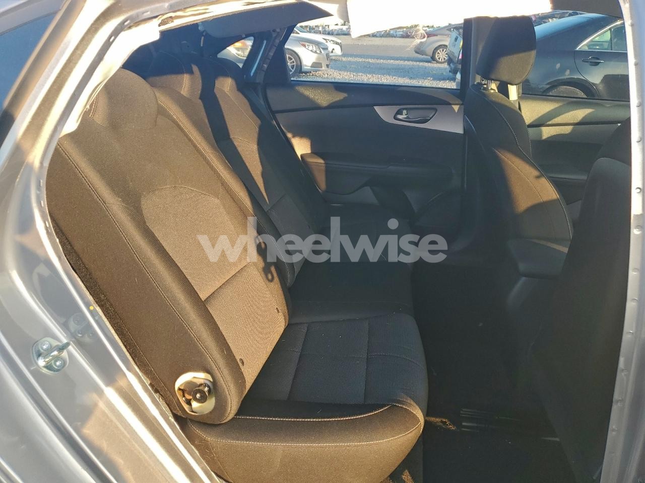 Photo 10 of 2024 KIA FORTE LX (VIN 3KPF24ADXRE704000)