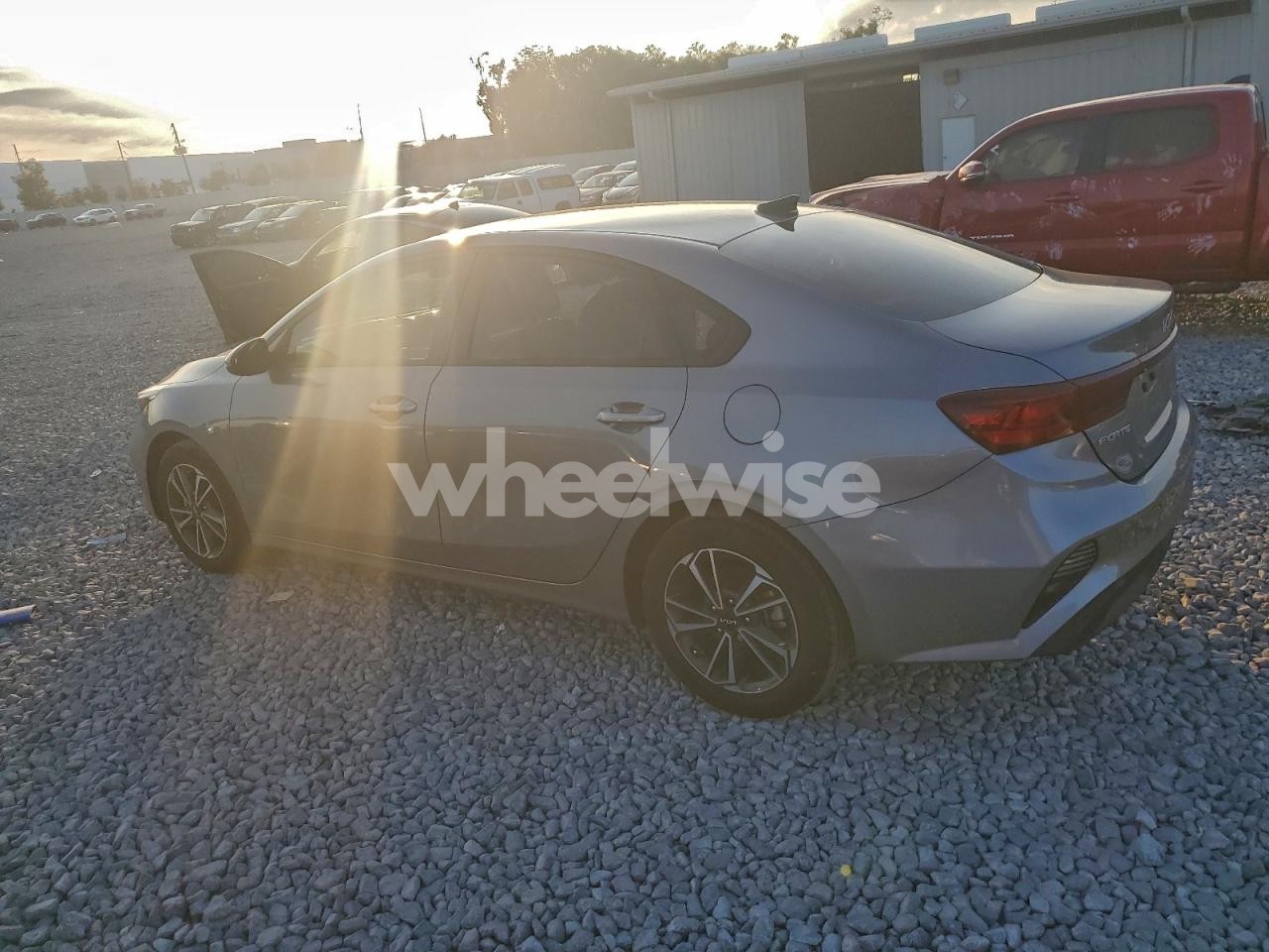 Photo 2 of 2024 KIA FORTE LX (VIN 3KPF24ADXRE704000)