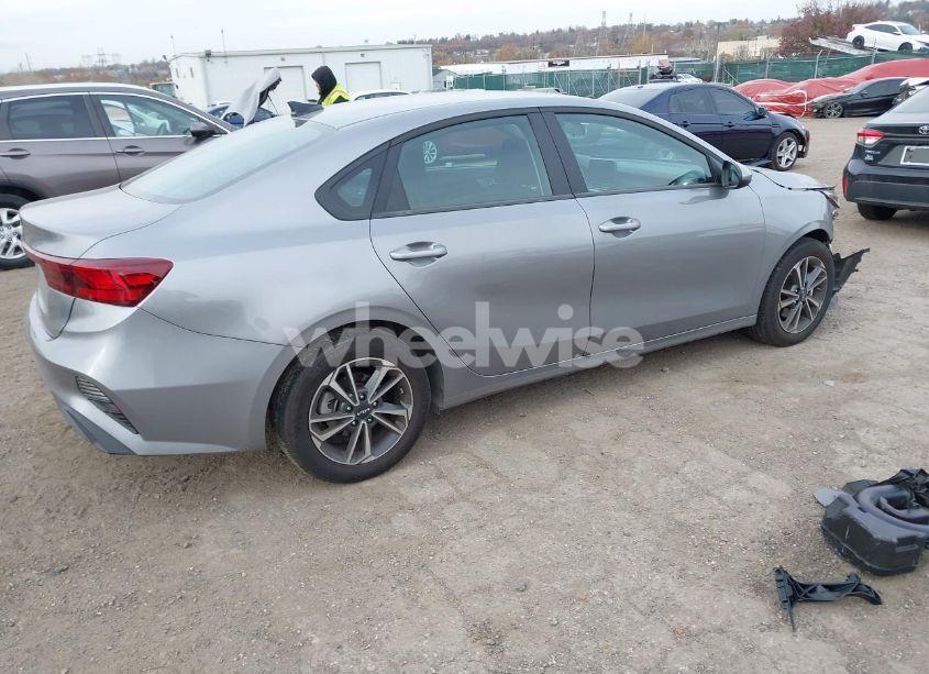 Photo 4 of 2024 Kia Forte LXS (VIN 3KPF24ADXRE709343)