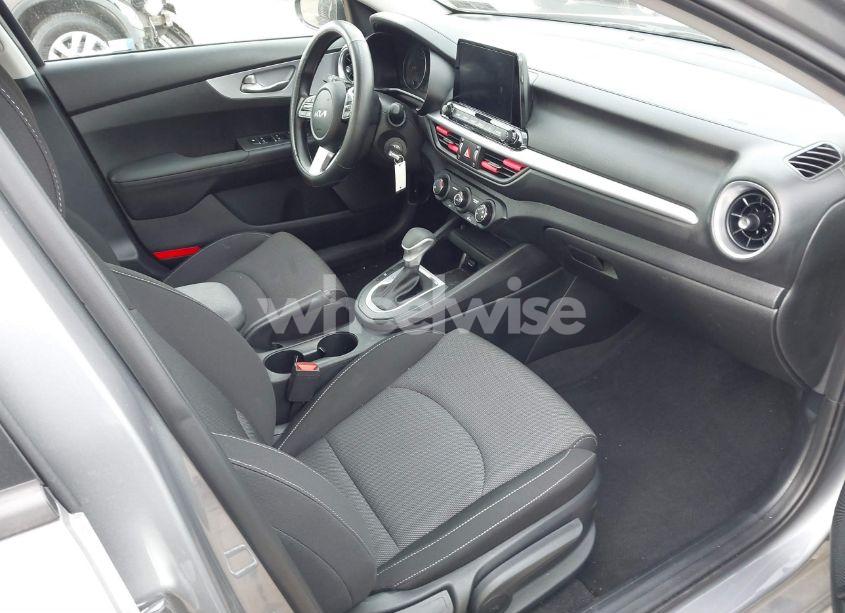 Photo 5 of 2024 Kia Forte LXS (VIN 3KPF24ADXRE709343)