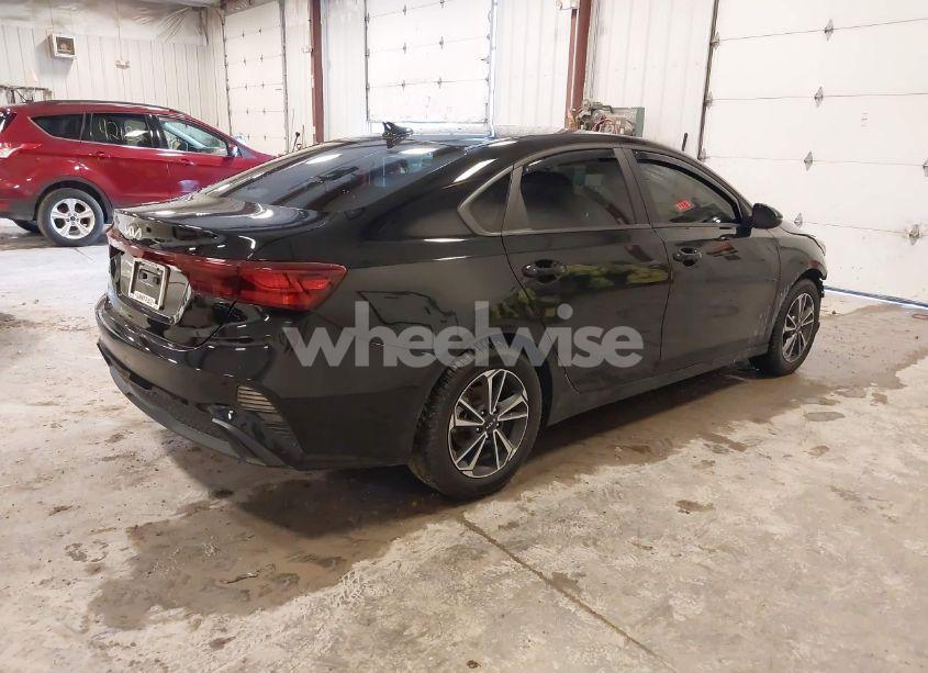 Photo 4 of 2024 Kia Forte LXS (VIN 3KPF24ADXRE728474)