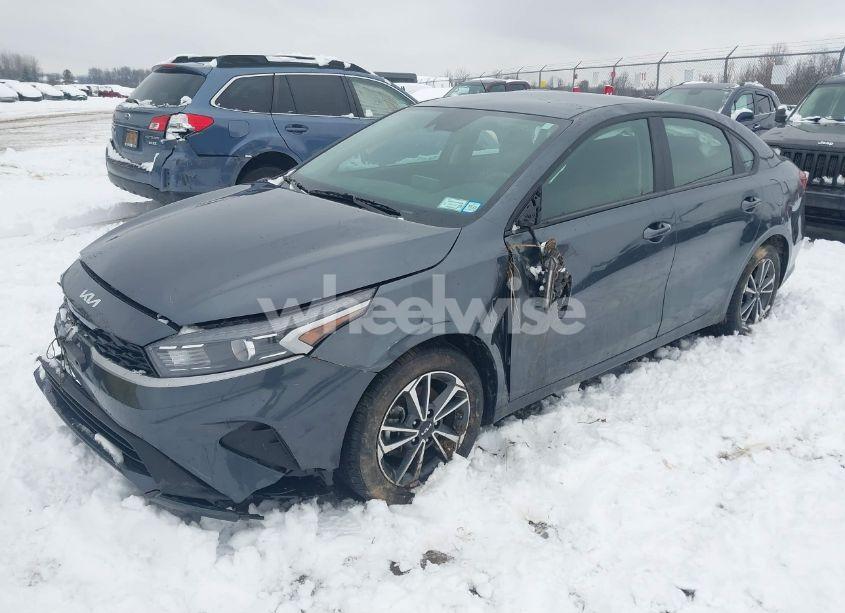 Photo 2 of 2024 Kia Forte LXS (VIN 3KPF24ADXRE733495)