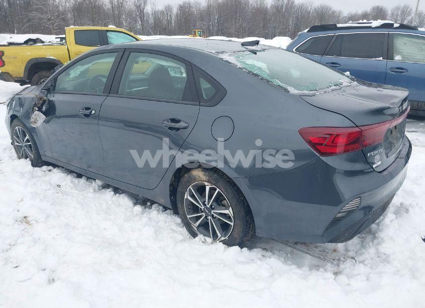 Photo 3 of 2024 Kia Forte LXS (VIN 3KPF24ADXRE733495)