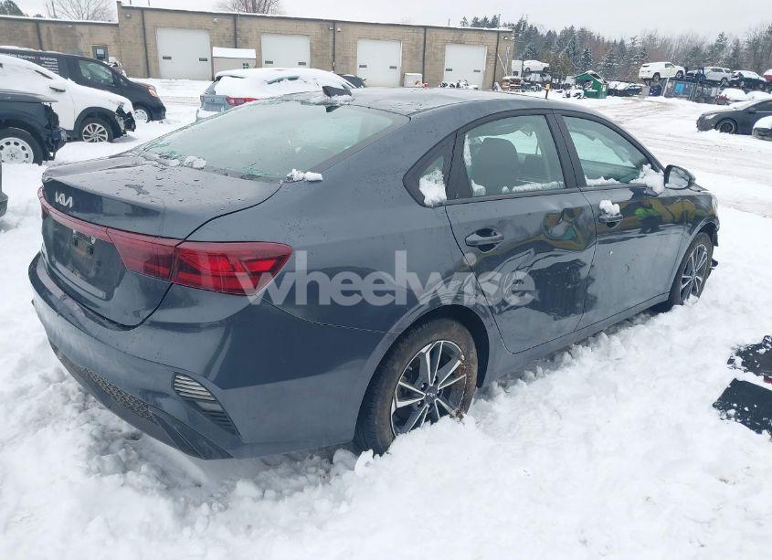 Photo 4 of 2024 Kia Forte LXS (VIN 3KPF24ADXRE733495)