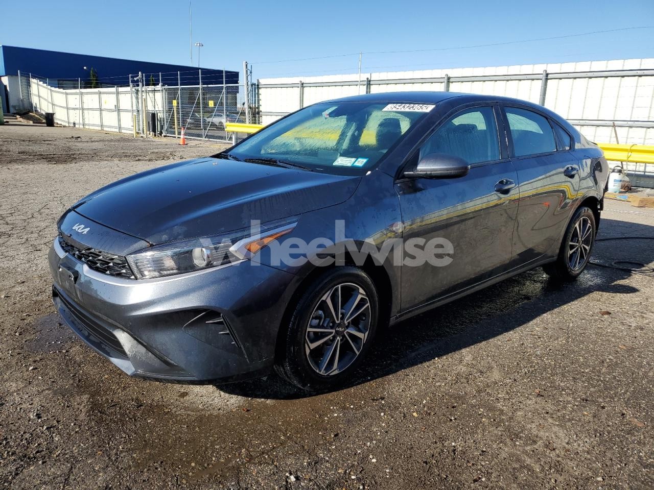 2024 KIA FORTE LX (VIN 3KPF24ADXRE740415) main photo