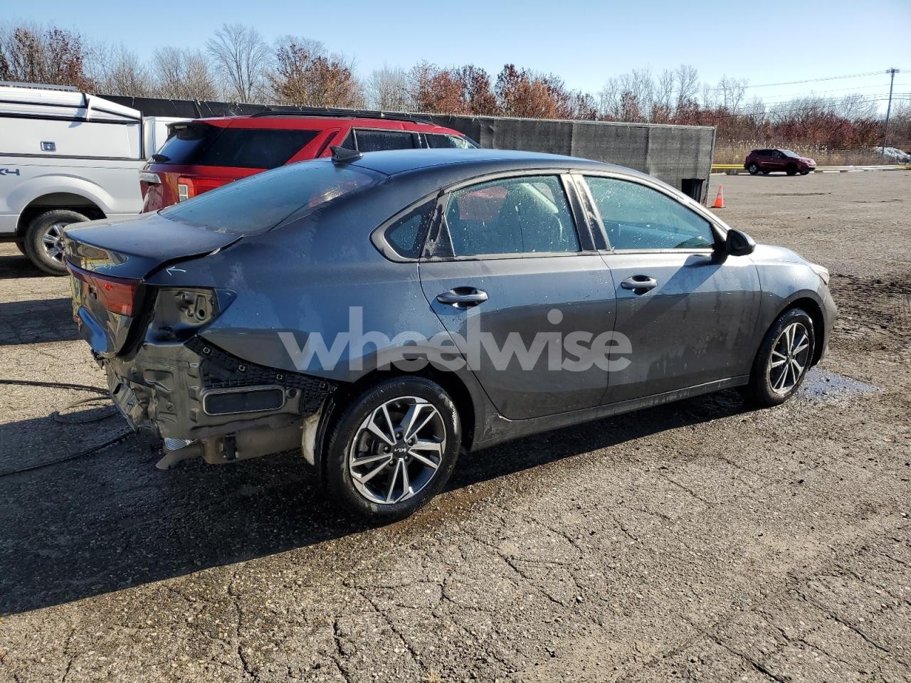 Photo 3 of 2024 KIA FORTE LX (VIN 3KPF24ADXRE740415)