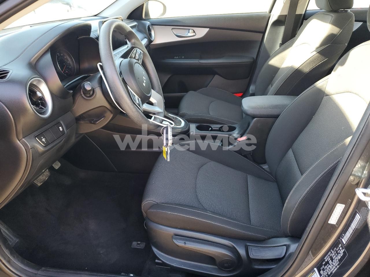 Photo 7 of 2024 KIA FORTE LX (VIN 3KPF24ADXRE740415)