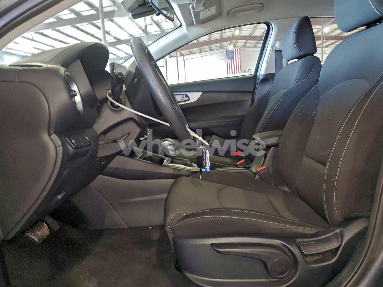 Photo 7 of 2024 KIA FORTE LX (VIN 3KPF24ADXRE744142)