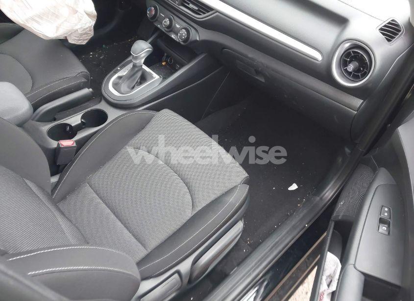 Photo 5 of 2024 Kia Forte LXS (VIN 3KPF24ADXRE744271)