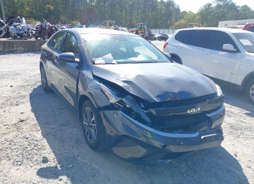 2024 Kia Forte LXS (VIN 3KPF24ADXRE753679) main photo