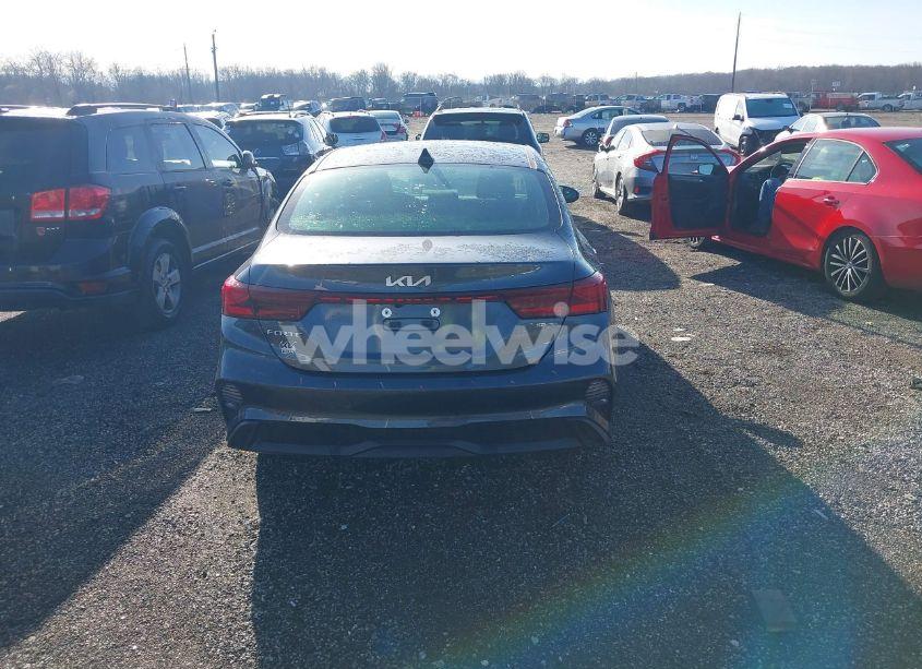 Photo 16 of 2024 Kia Forte LXS (VIN 3KPF24ADXRE762477)