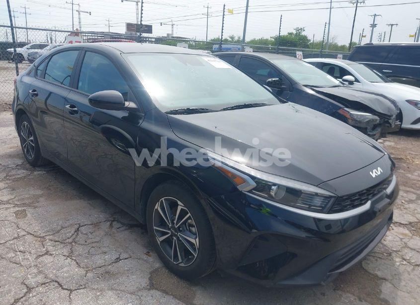 2024 Kia Forte LXS (VIN 3KPF24ADXRE767226) main photo