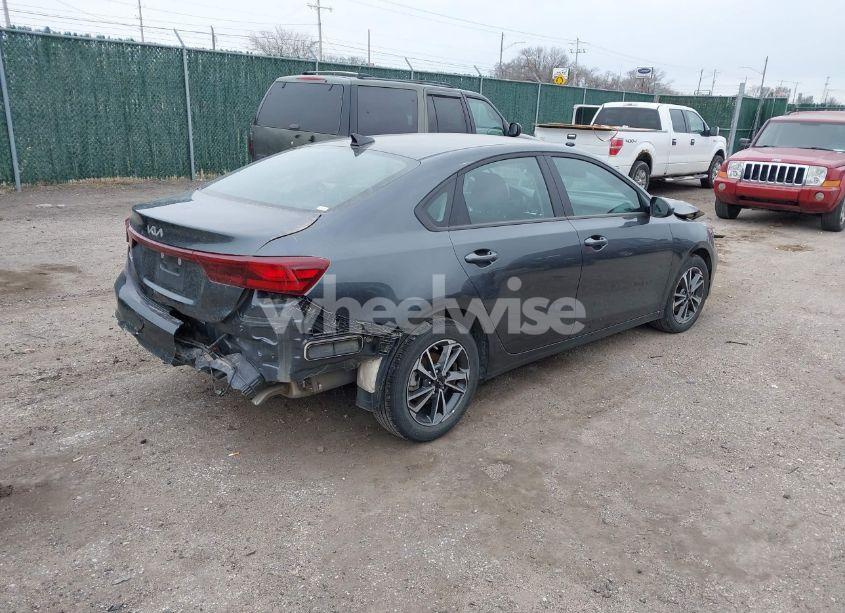 Photo 4 of 2024 Kia Forte LXS (VIN 3KPF24ADXRE769378)
