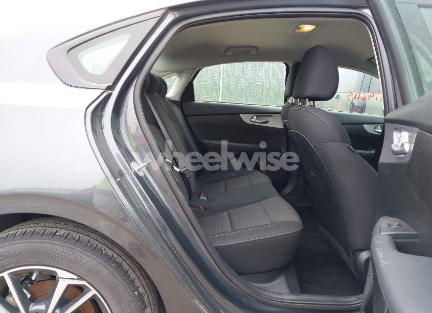 Photo 8 of 2024 Kia Forte LXS (VIN 3KPF24ADXRE769378)