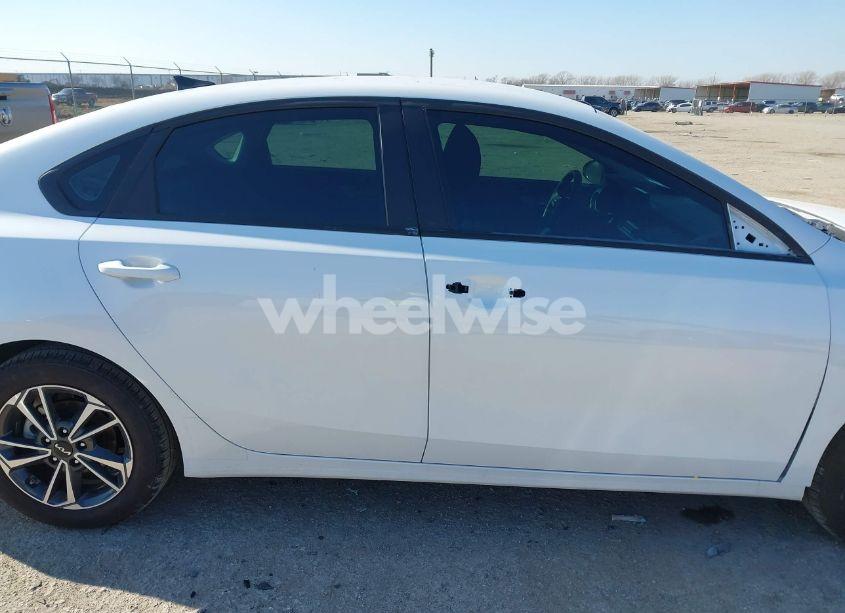 Photo 14 of 2024 Kia Forte LXS (VIN 3KPF24ADXRE772183)