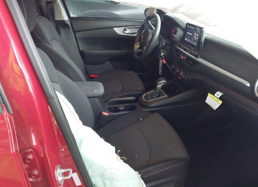 Photo 5 of 2024 Kia Forte LXS (VIN 3KPF24ADXRE776671)