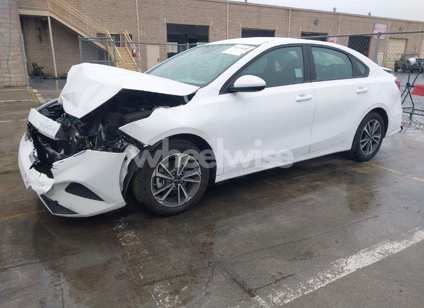 Photo 2 of 2024 Kia Forte LXS (VIN 3KPF24ADXRE777383)