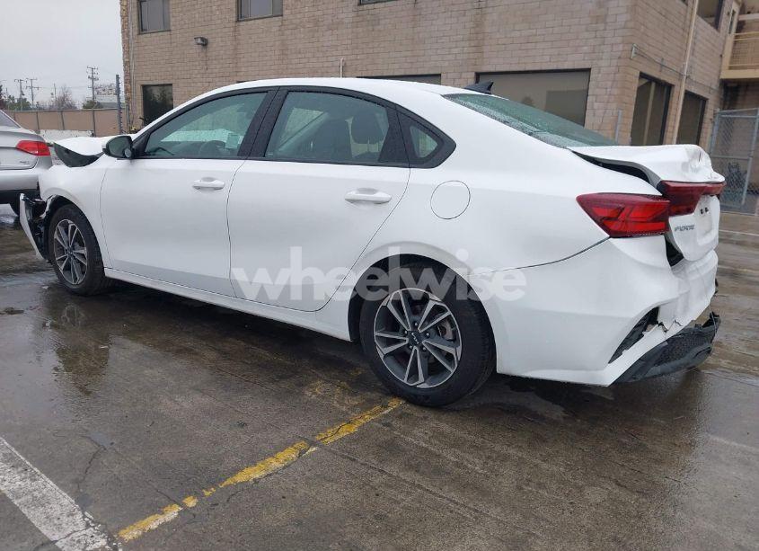 Photo 3 of 2024 Kia Forte LXS (VIN 3KPF24ADXRE777383)