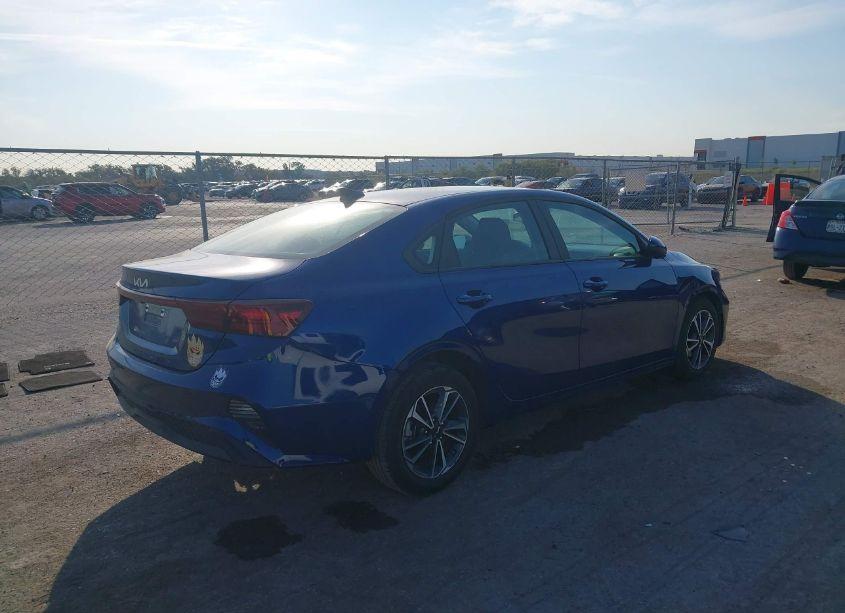 Photo 4 of 2024 Kia Forte LXS (VIN 3KPF24ADXRE777450)