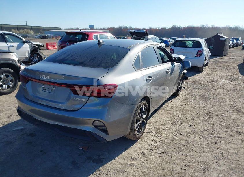 Photo 4 of 2024 Kia Forte LXS (VIN 3KPF24ADXRE802833)