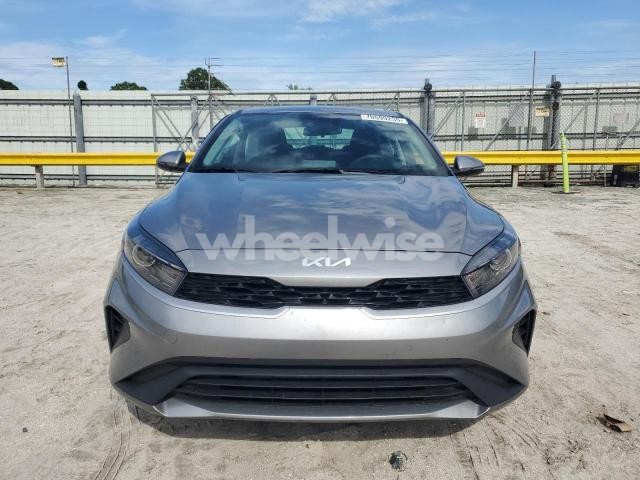 Photo 4 of 2024 KIA FORTE LX (VIN 3KPF24ADXRE820040)