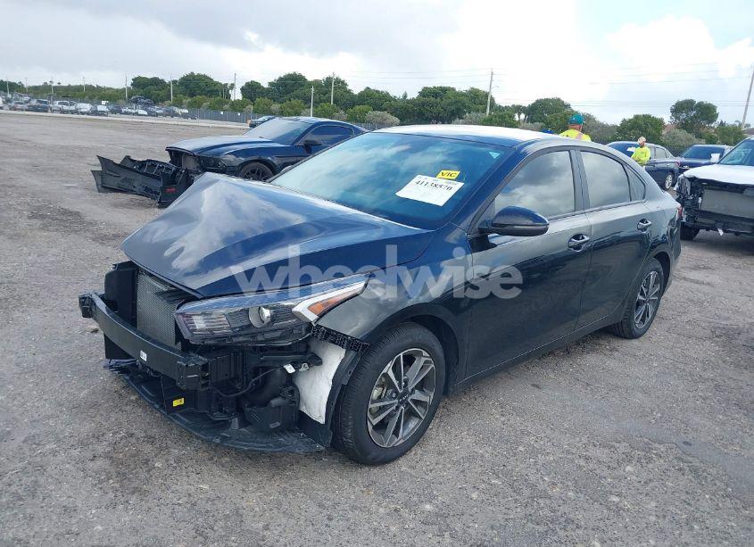 Photo 2 of 2024 Kia Forte LXS (VIN 3KPF24ADXRE824248)