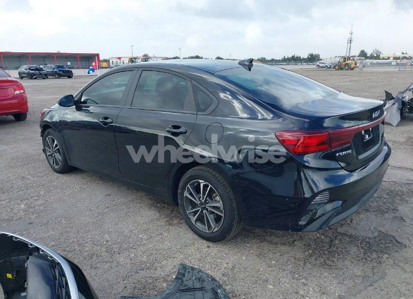 Photo 3 of 2024 Kia Forte LXS (VIN 3KPF24ADXRE824248)