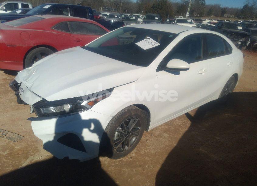 Photo 2 of 2024 Kia Forte LXS (VIN 3KPF24ADXRE833399)