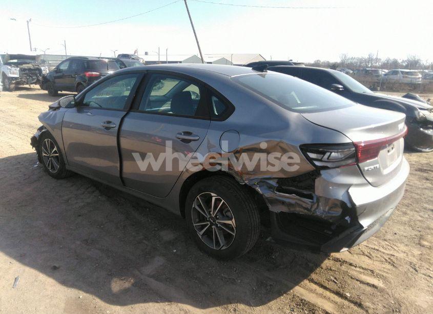 Photo 3 of 2024 Kia Forte LXS (VIN 3KPF24ADXRE841163)