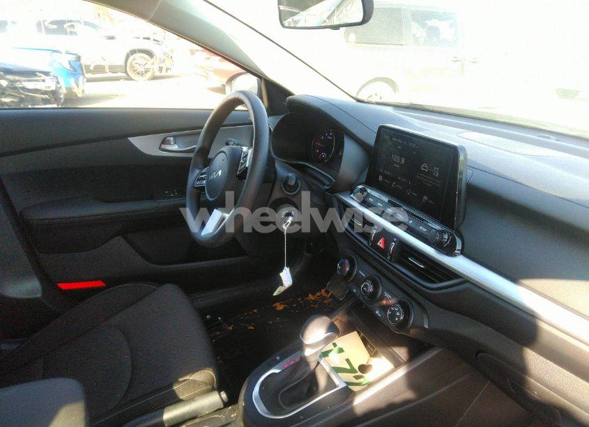 Photo 5 of 2024 Kia Forte LXS (VIN 3KPF24ADXRE841163)