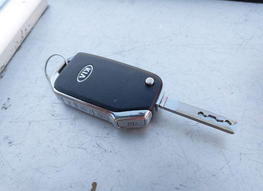 Photo 11 of 2019 Kia Forte S (VIN 3KPF34AD0KE067248)