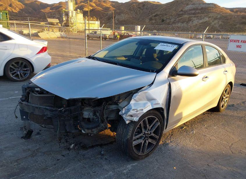 Photo 2 of 2019 Kia Forte S (VIN 3KPF34AD0KE067248)