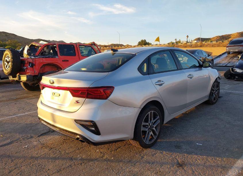 Photo 4 of 2019 Kia Forte S (VIN 3KPF34AD0KE067248)