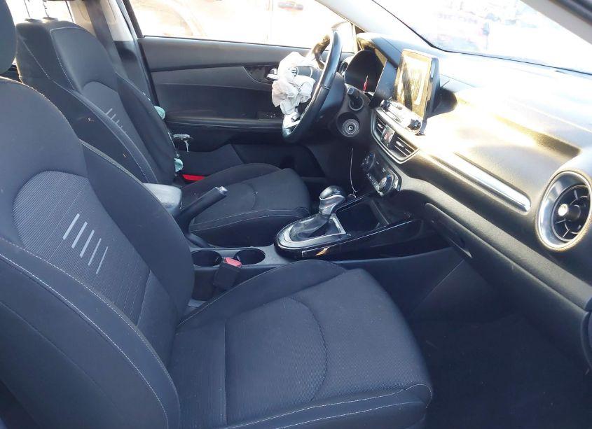 Photo 5 of 2019 Kia Forte S (VIN 3KPF34AD0KE067248)