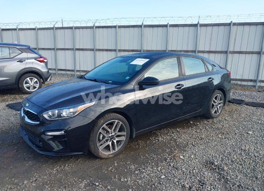 Photo 2 of 2019 Kia Forte S (VIN 3KPF34AD0KE110678)