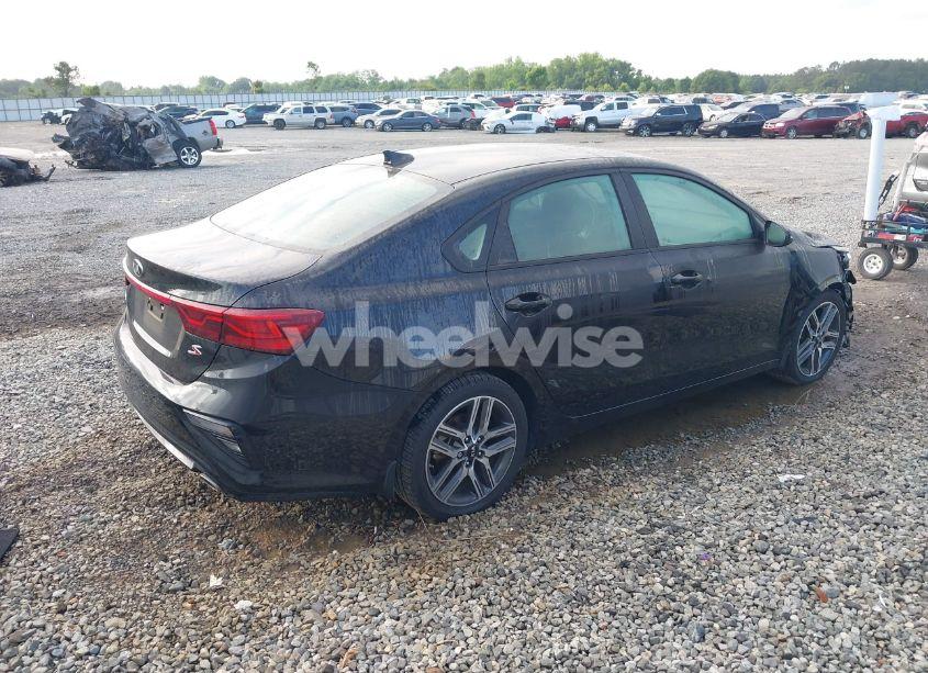 Photo 4 of 2019 Kia Forte S (VIN 3KPF34AD0KE110678)