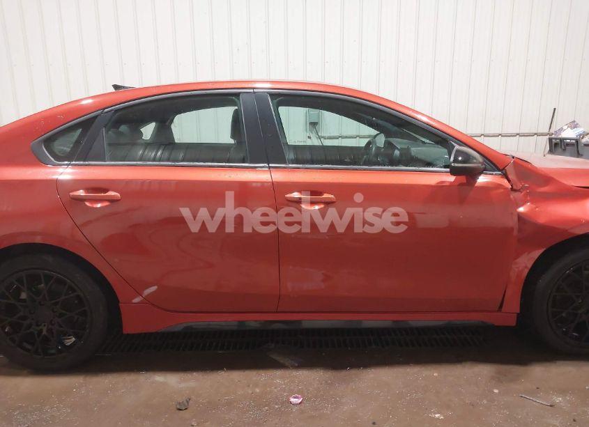 Photo 13 of 2020 Kia Forte GT-LINE (VIN 3KPF34AD0LE199282)