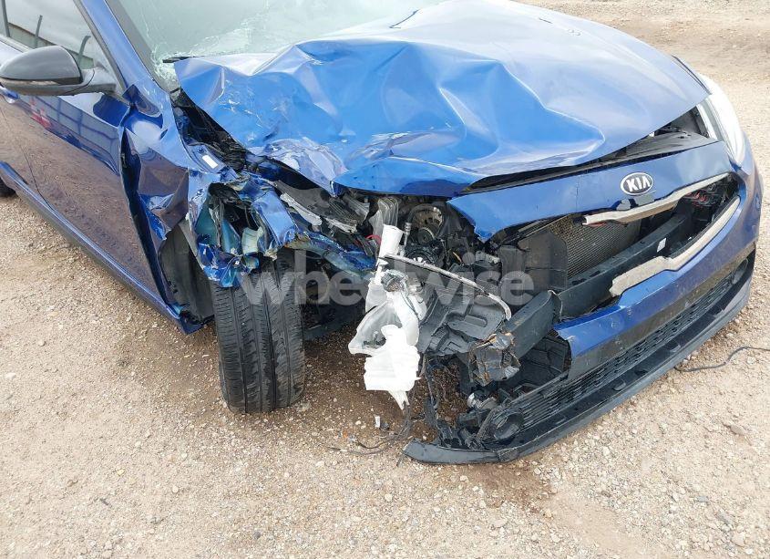 Photo 6 of 2021 Kia Forte GT-LINE (VIN 3KPF34AD0ME280641)