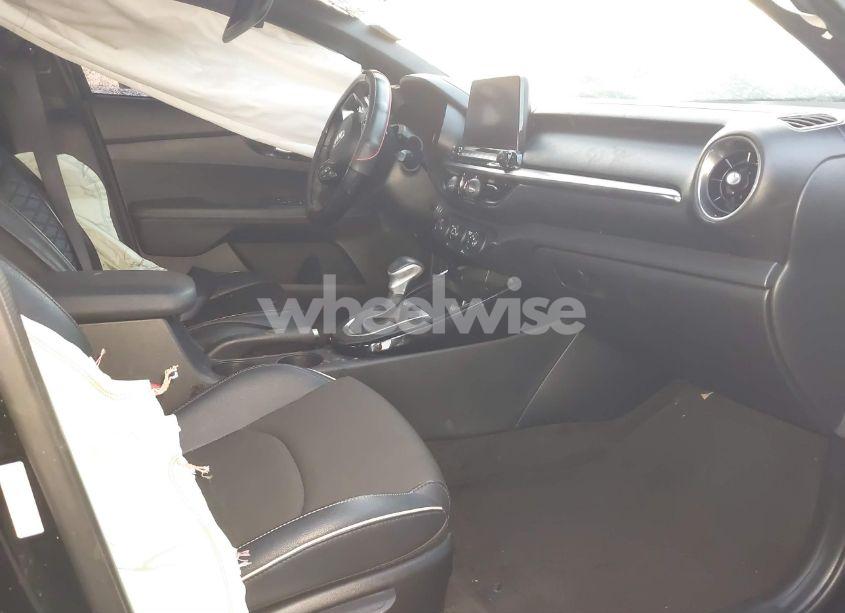 Photo 5 of 2021 Kia Forte GT-LINE (VIN 3KPF34AD0ME288917)