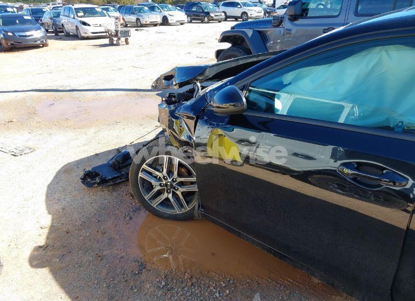 Photo 6 of 2019 Kia Forte S (VIN 3KPF34AD1KE039877)